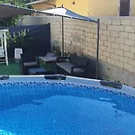Semesterbostad Guest House Fanusa *